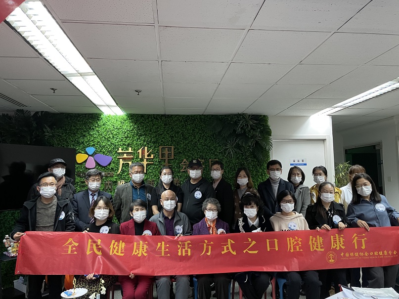 1635833822261762.jpg 合影-小.jpg