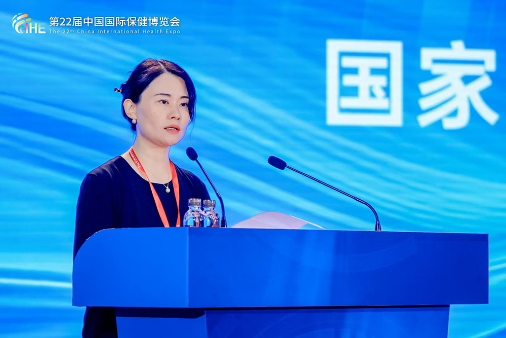 蔡楠.jpg